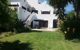 Av Fonte Coberta, Lagos, Villa Fonte Coberta